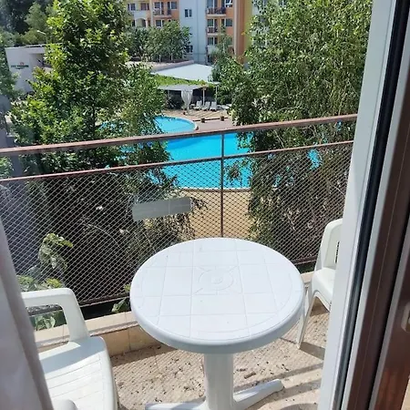 Billy's Two- Bed For Rent At Sunny 써니비치