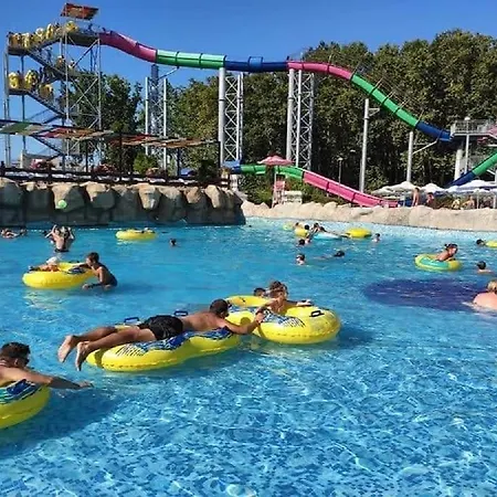 Billy's Two- Bed For Rent At Sunny