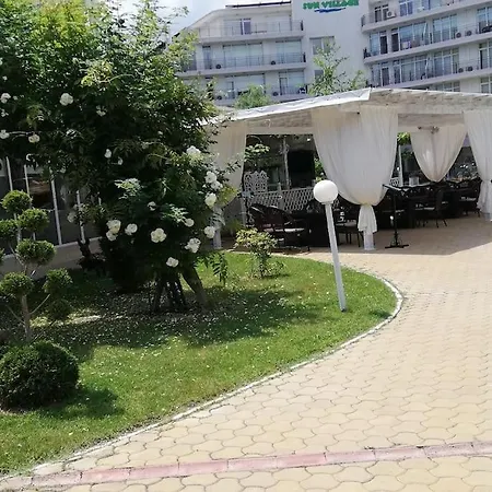 Billy's Two- Bed For Rent At Sunny Apartman *