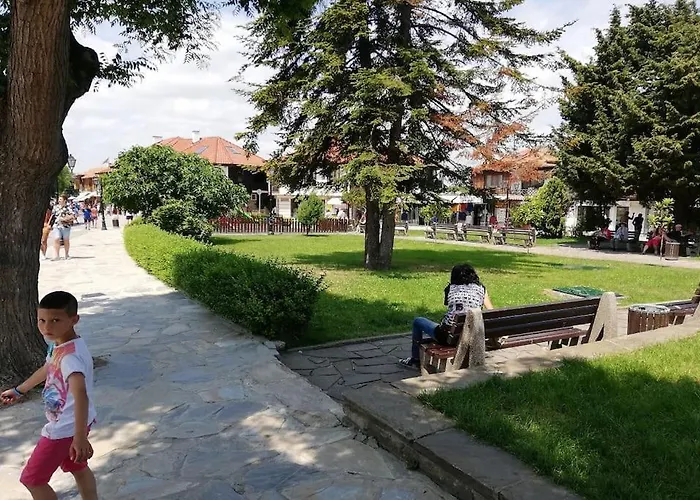 Апартамент Billy's Two- Bed For Rent At Sunny *