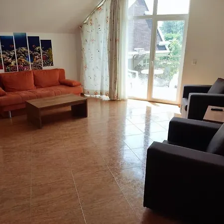 Billy's Two- Bed For Rent At Sunny * サニービーチ